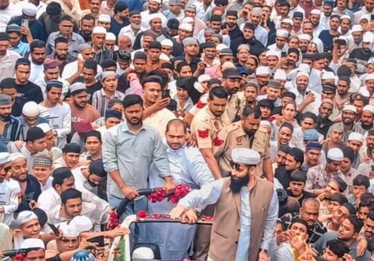  *ફતેપુરામાં મસ્જીદે આયેશાનું ઉદ્ઘાટન પંજાબના શાહી ઈમામ હઝરત મૌલાના મુહમ્મદ ઉસ્માન રહમાની લુધિયાનવી ઉપસ્થિત રહ્યા*