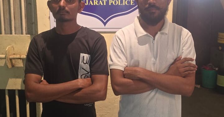  દેવગઢ બારીઆમાં એસ.કે. મોટર્સ પર સ્ટેટ મોનિટરિંગ સેલનો છાપો,દસ્તાવેજ વગરના ૯ વાહનો કબજે  રૂ. ૨૭.૩૦ લાખના વાહનો જપ્ત, ચેસિસ નંબર અને નંબર પ્લેટમાં છેડછાડની શંકા, 