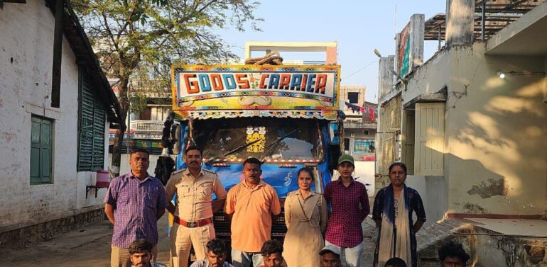  સંજેલી વન વિભાગને મોટી સફળતા મળી: પાસ કે પરવાનગી વગરનો લાકડા ભરેલો ટેમ્પો ઝડપી પાડી વન વિભાગે ગુનો  નોંધ્યો.