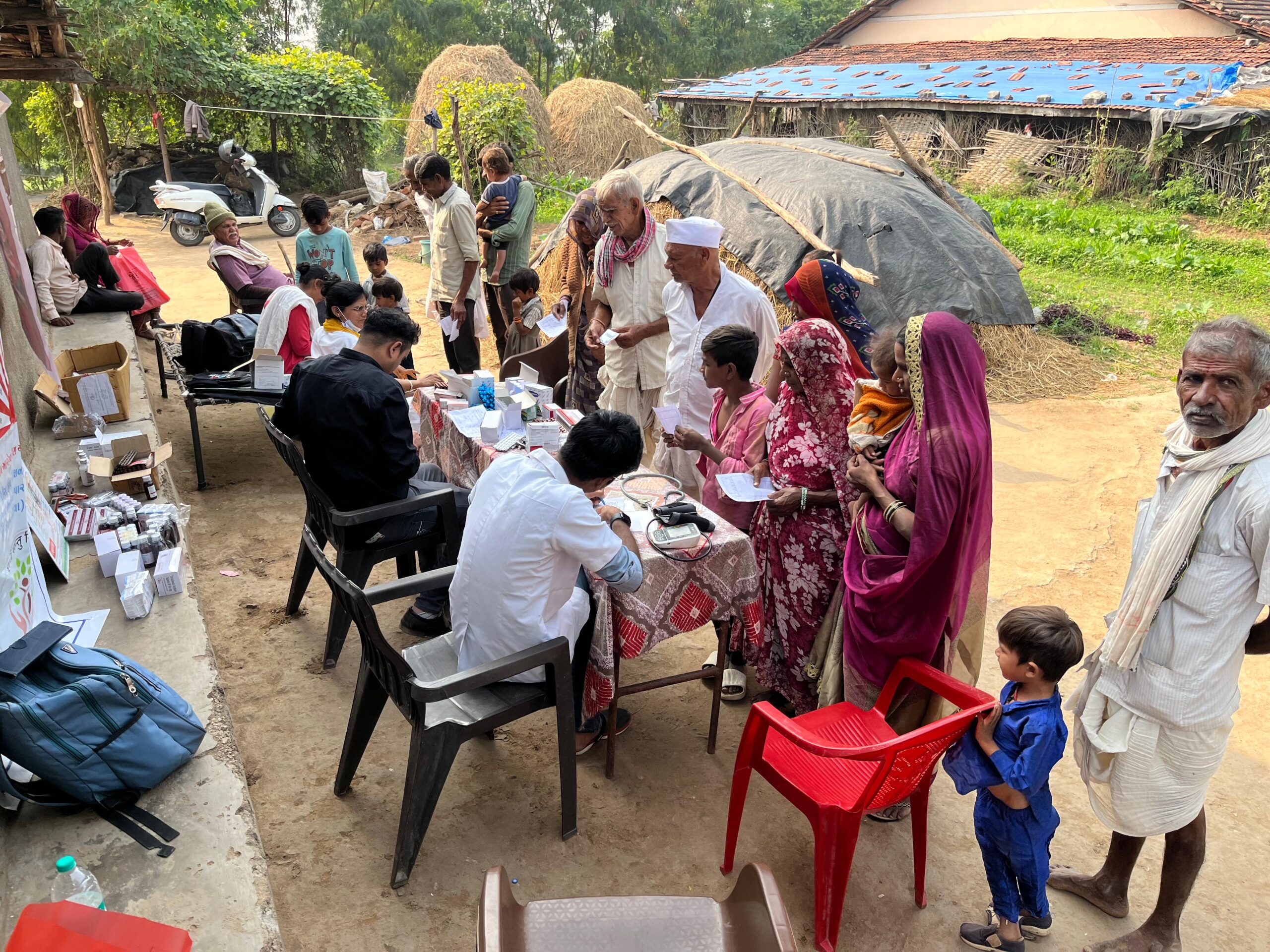 ગામે ગામ આરોગ્ય કિરણ* : *દાહોદ જીલ્લામાં આરોગ્યનું ઉજાસ કિરણ*