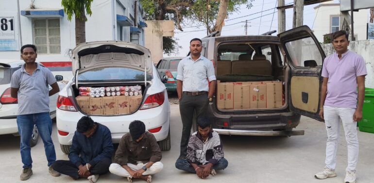 મધ્યપ્રદેશમાંથી ગુજરાતમાં ઘુસાડતા બુટલેગરો સામે ગરબાડા પોલીસની લાલ આંખ : પોલીસે 3 લાખના દારૂ સાથે 13 લાખનો મુદામાલ જપ્ત કર્યો 