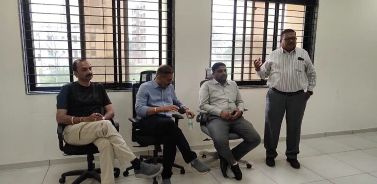  દાહોદ નગરપાલિકાના કર્મચારીઓની દિવાળી સુધરી,સાતમા પગાર પંચનો લાભ મળતા ખુશીની લહેર  વર્ષોથી લટકતી માંગણીને મંજુરી મળતા દાહોદ નગરપાલિકાના કર્મચારીઓમાં આનંદનો માહોલ