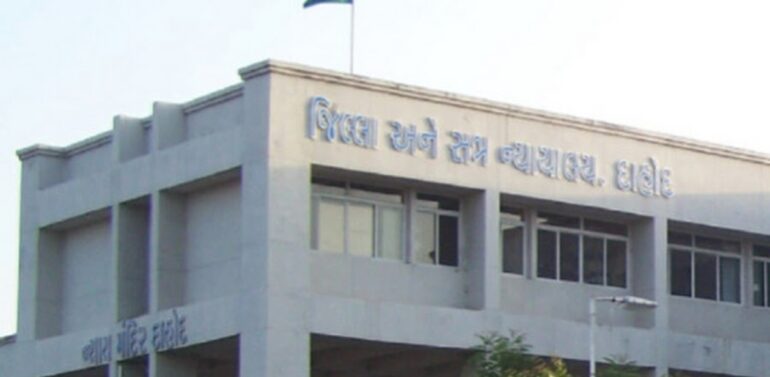  કોર્ટનો ઐતિહાસિક ચુકાદો:પીડિત પરિવારને 12 વર્ષે મળ્યો ન્યાય  દાહોદના ગેમ ઝોનમાં મૃત્યુ પામેલા 10 વર્ષિય આદિલ કેસમાં ગેમઝોન મેનેજર-માલિક દોષી !, પાંચ લાખનો વળતર ચૂકવવા આદેશ